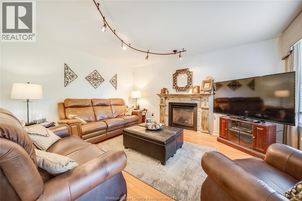 2485 YOUNGSTOWN STREET - 13