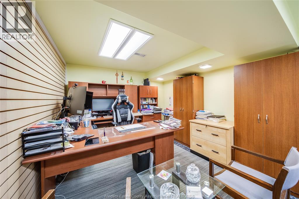 2485 YOUNGSTOWN STREET - 40