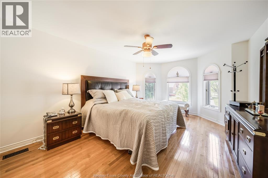 2485 YOUNGSTOWN STREET - 25