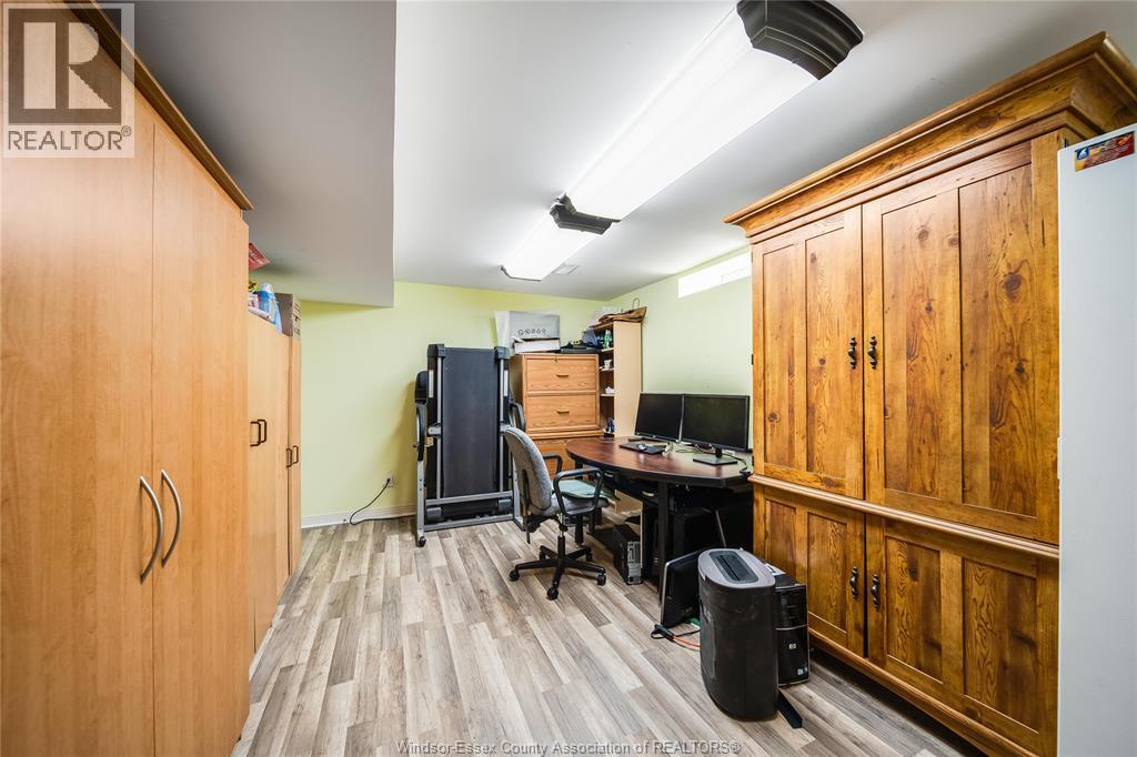2485 YOUNGSTOWN STREET - 41