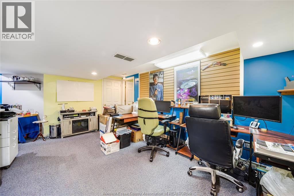 2485 YOUNGSTOWN STREET - 38