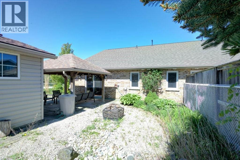 341 FRASER Drive - 22