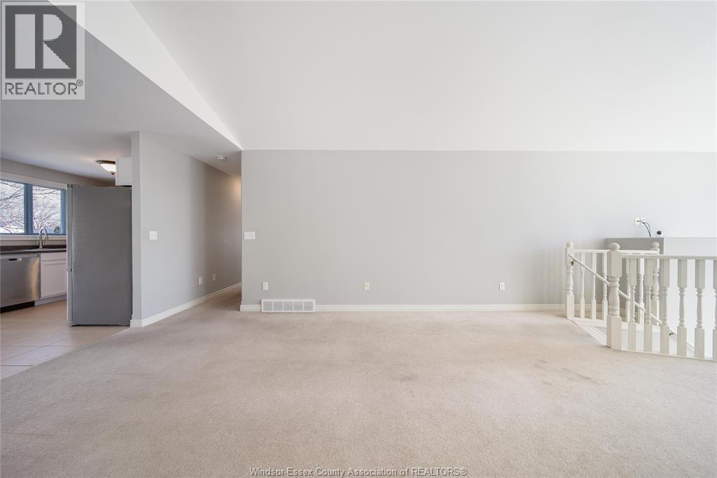 1120 KING LOUIS - 12