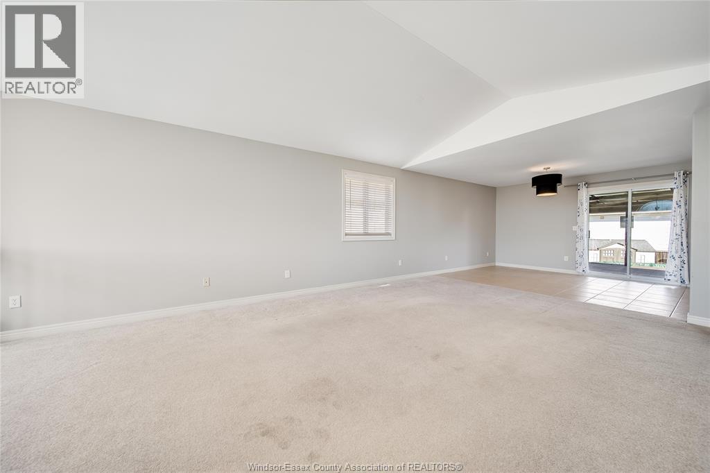 1120 KING LOUIS - 13