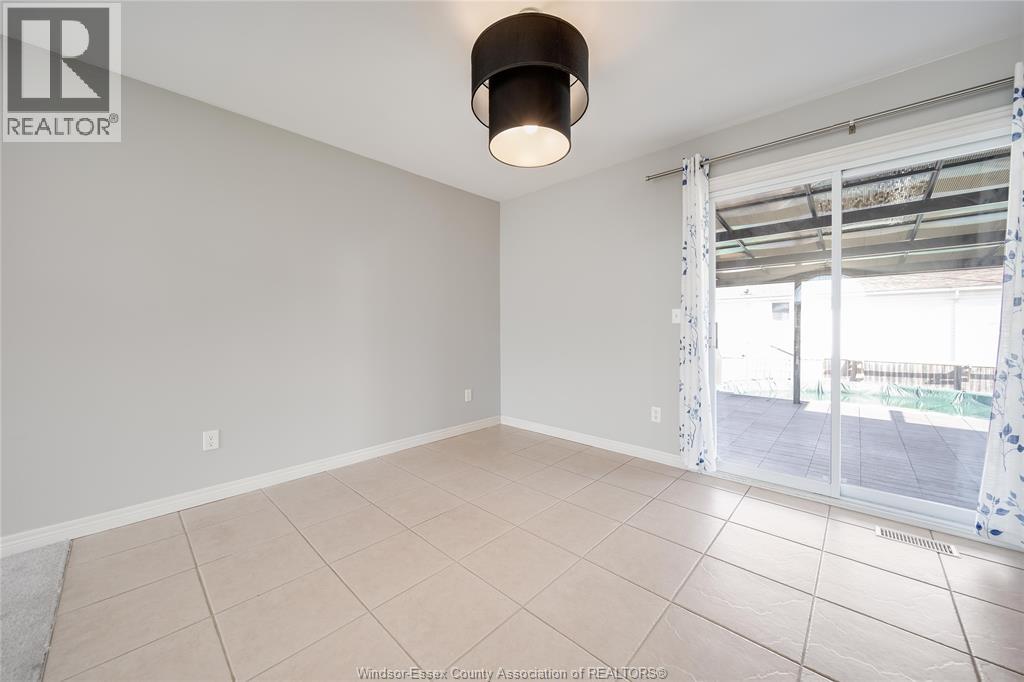 1120 KING LOUIS - 14