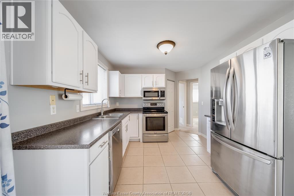 1120 KING LOUIS - 16