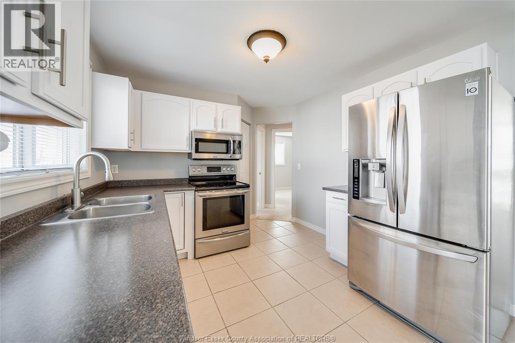 1120 KING LOUIS - 17