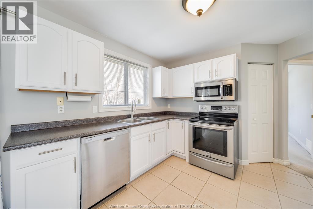1120 KING LOUIS - 18