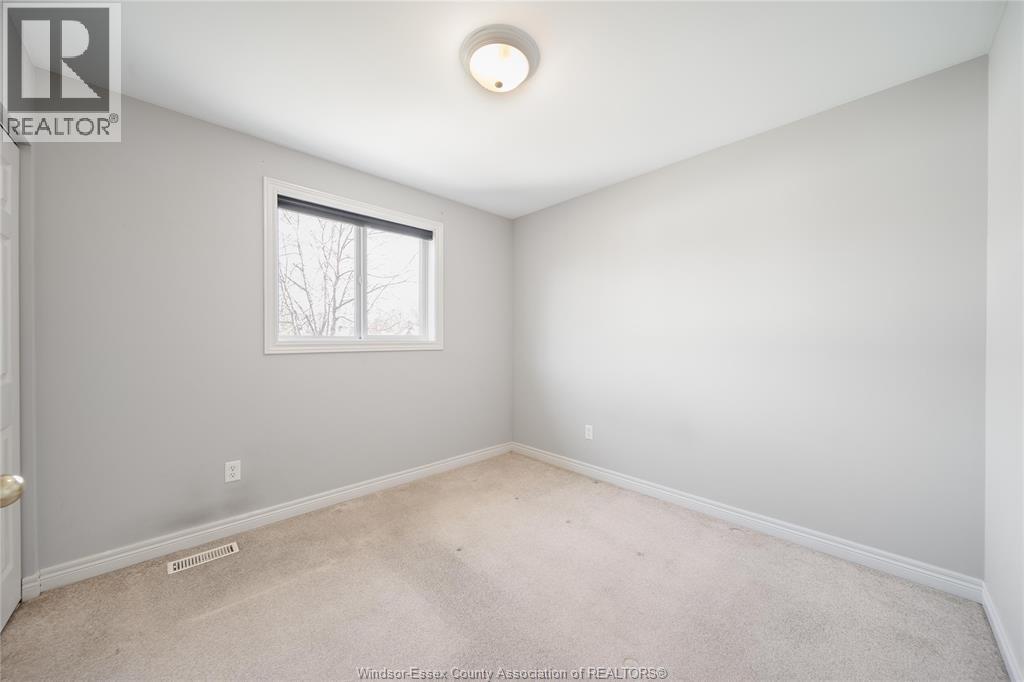 1120 KING LOUIS - 20