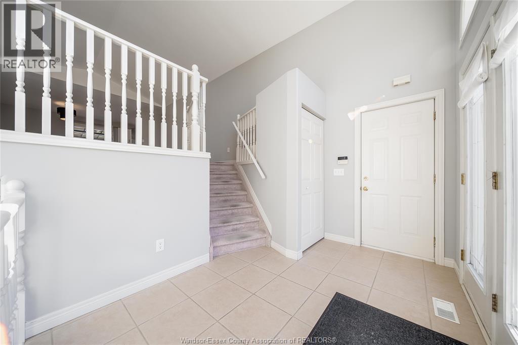 1120 KING LOUIS - 8