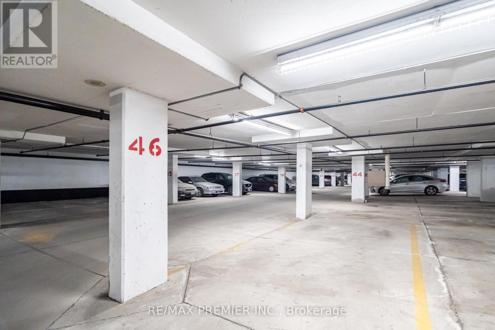 #PH06 15 MICHAEL POWER PLACE - 40