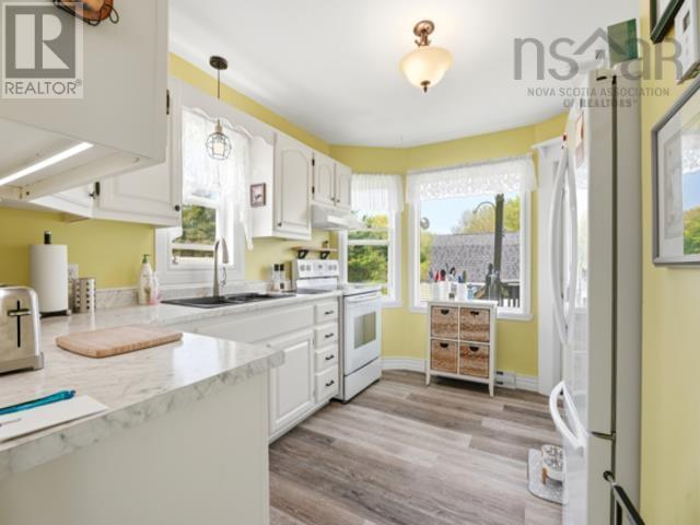 Property 4 of 51 of 124 Herbert Street