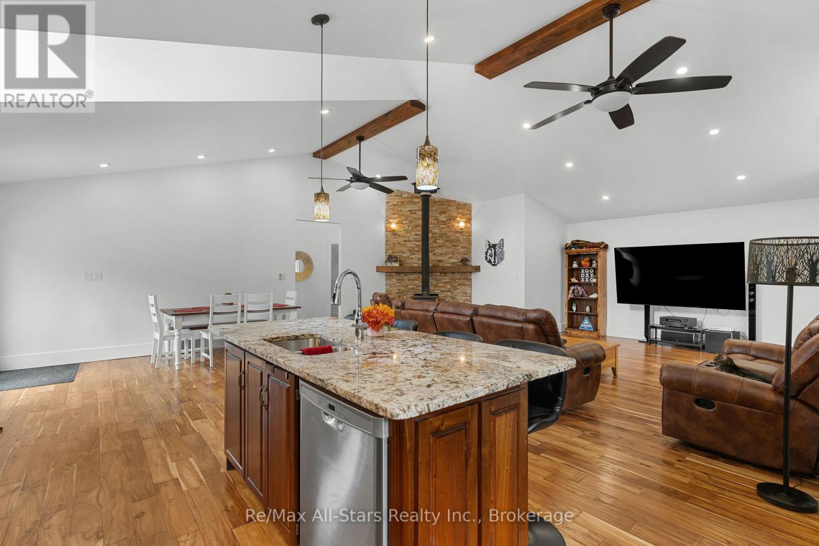 728 GALWAY ROAD - 13