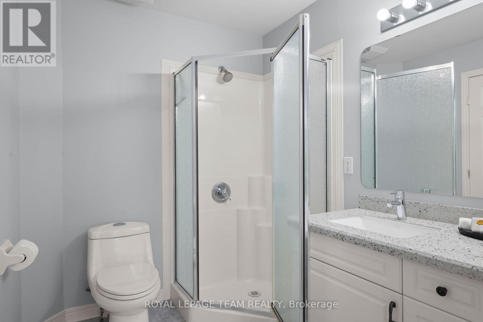 3 Bed, 3 Bath House for Sale in Ottawa – 47 STOWGRASS CRESCENT, Ottawa – MLS# X13418790 - Image 17