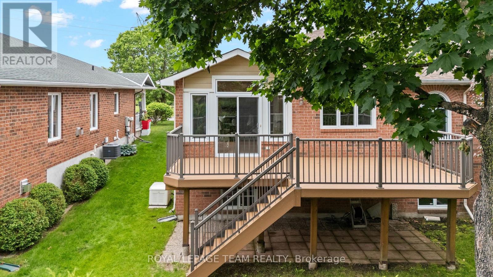 3 Bed, 3 Bath House for Sale in Ottawa – 47 STOWGRASS CRESCENT, Ottawa – MLS# X13418790 - Image 31