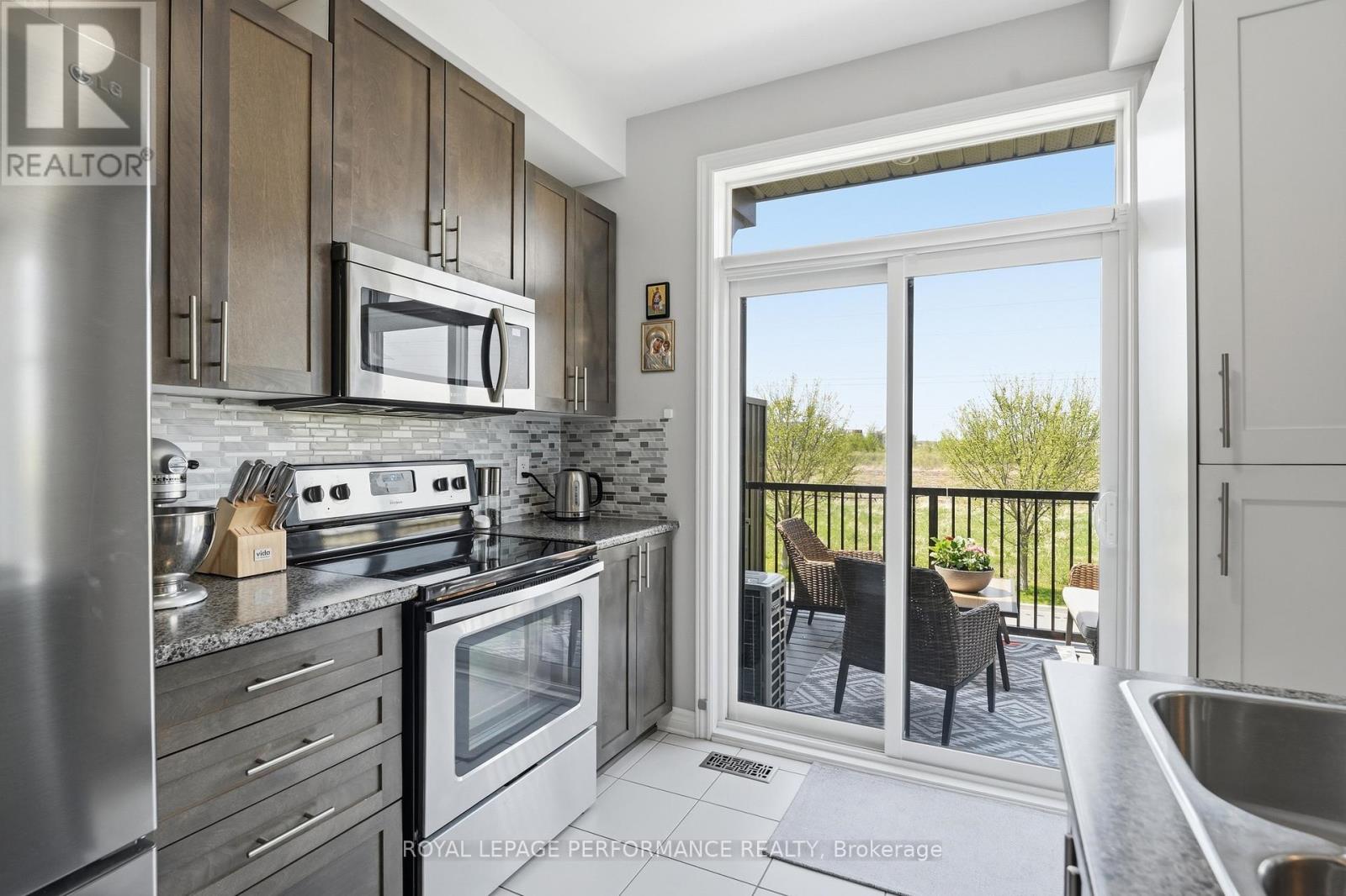 663 TRIGORIA CRESCENT - 10