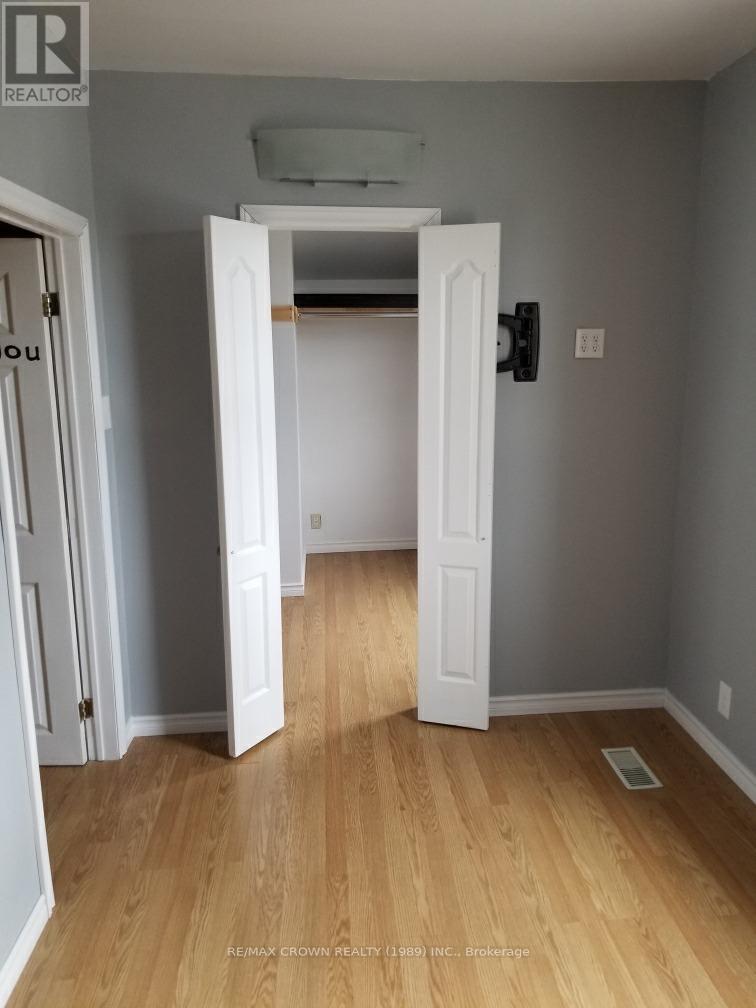 700 MAIN STREET W - 15