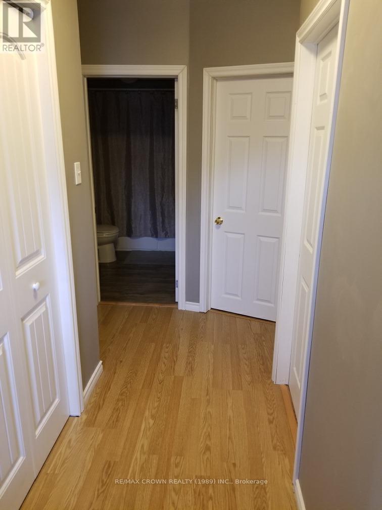 700 MAIN STREET W - 18