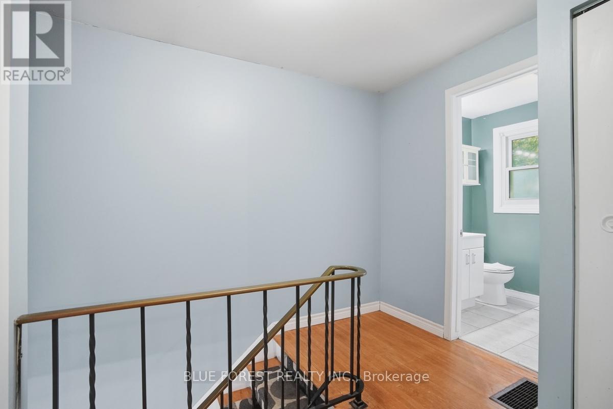 230 CAIRN STREET - 32