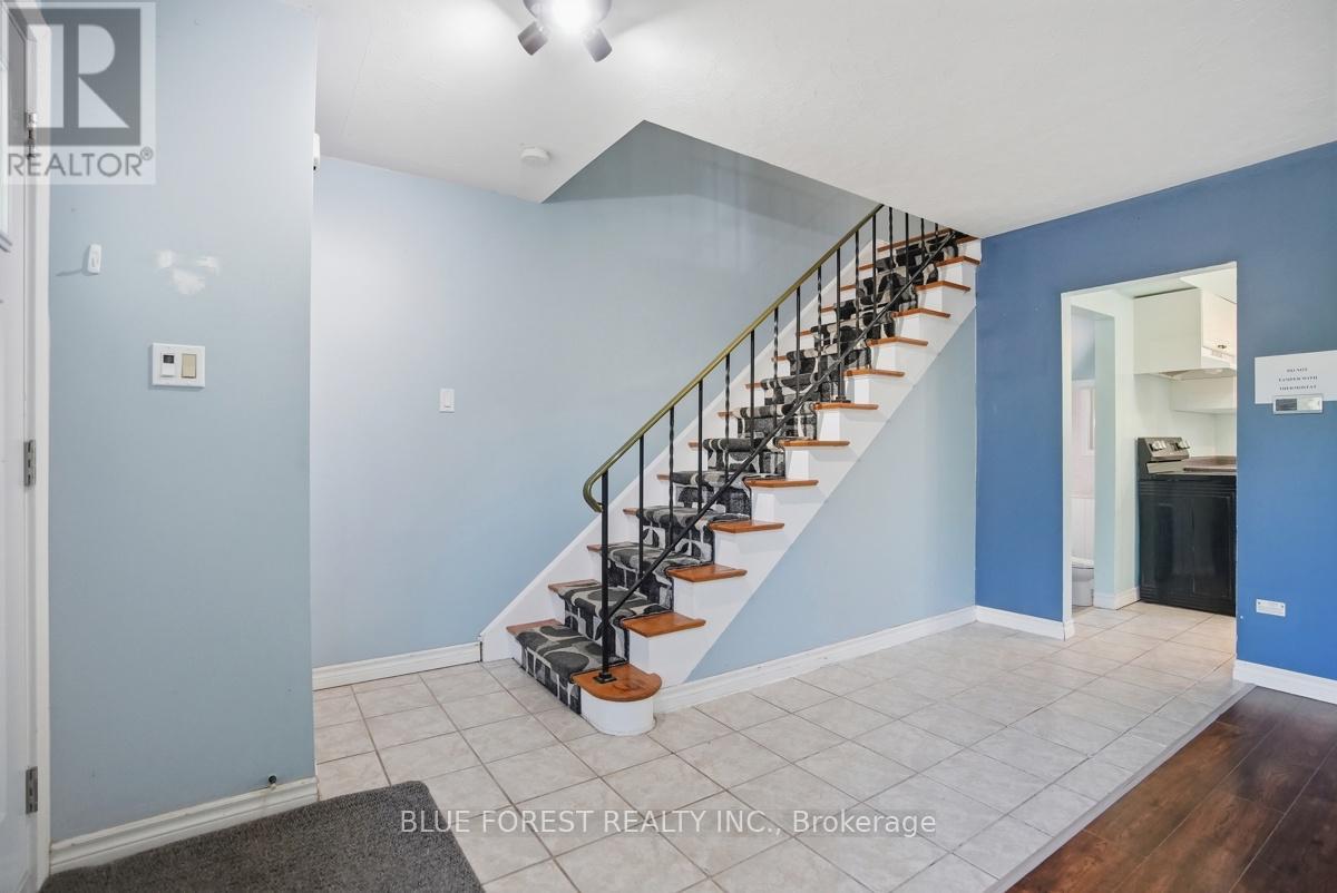 230 CAIRN STREET - 8