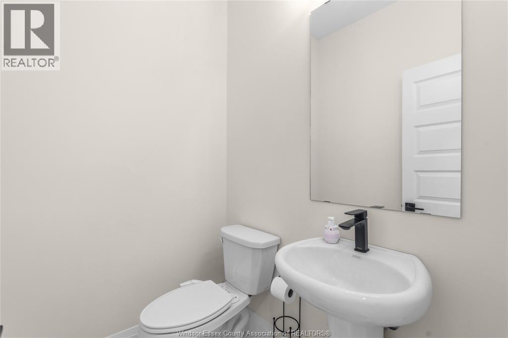 875 MAGNOLIA LANE - 23