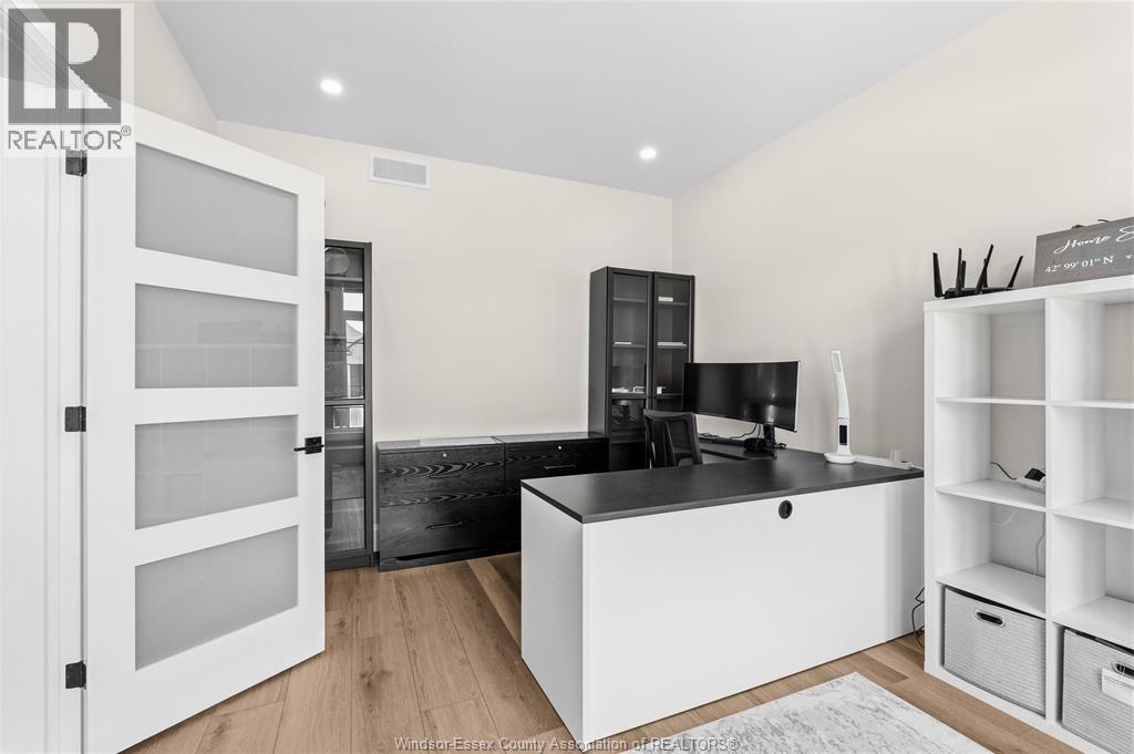 875 MAGNOLIA LANE - 8