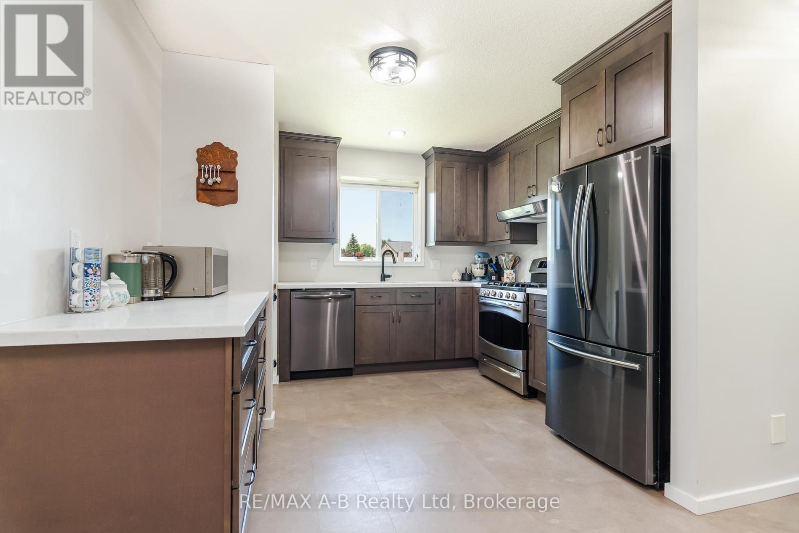 180 WESTWOOD AVENUE - 22