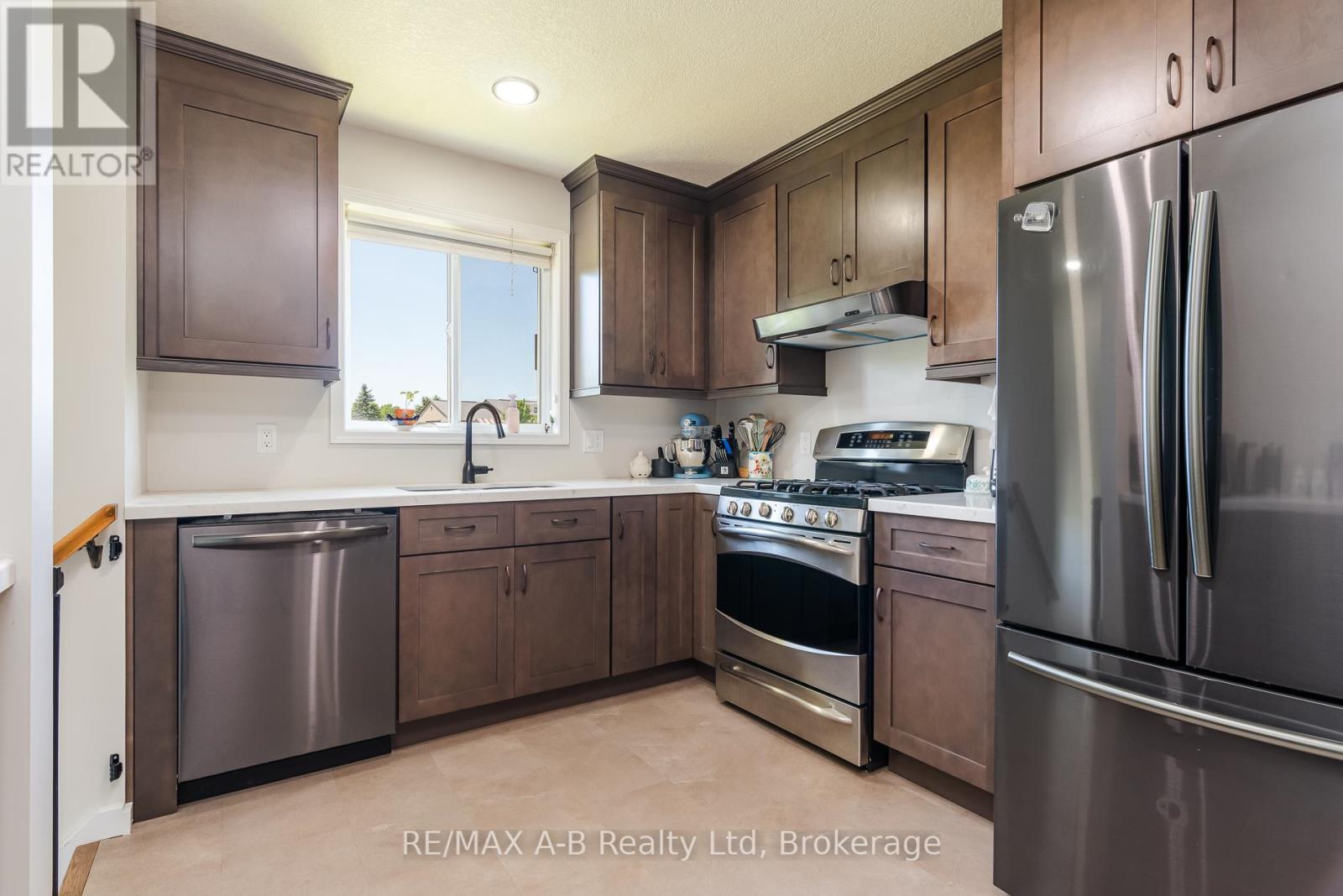 180 WESTWOOD AVENUE - 23