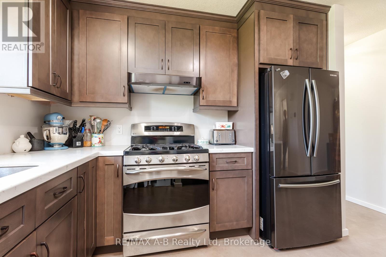 180 WESTWOOD AVENUE - 25