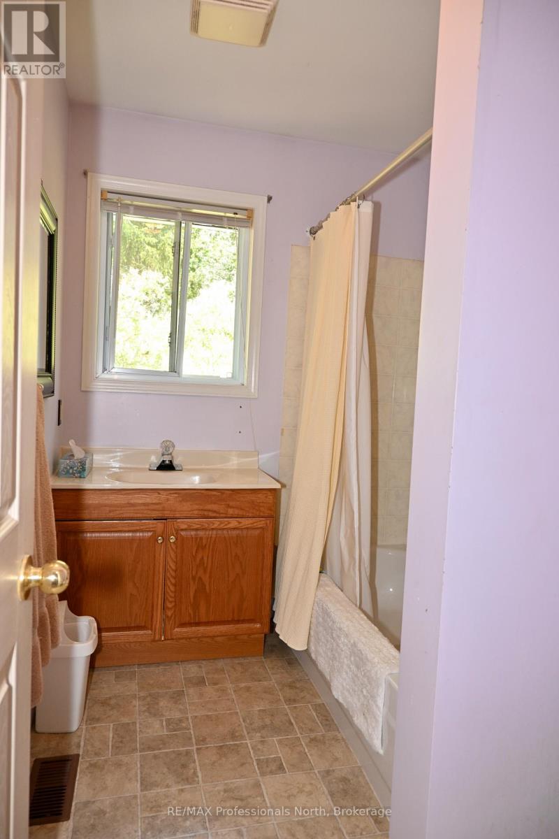 86 BOTTINGS ROAD - 23