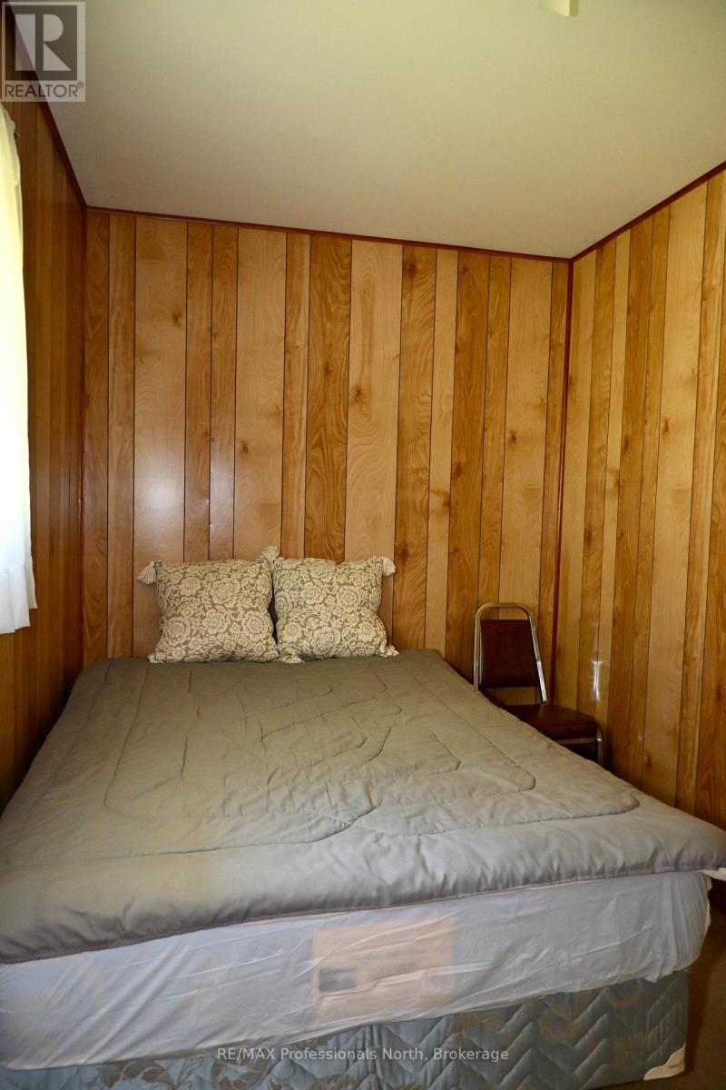 86 BOTTINGS ROAD - 32