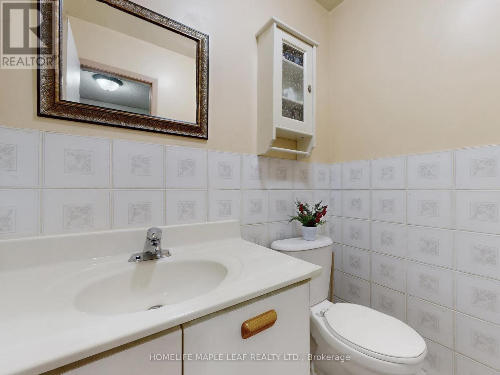39 LAMAY CRESCENT - 16