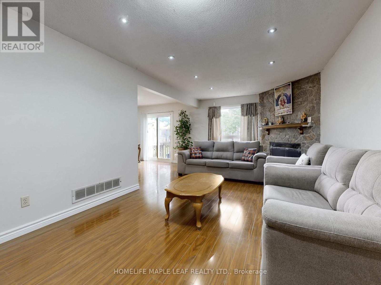 39 LAMAY CRESCENT - 5