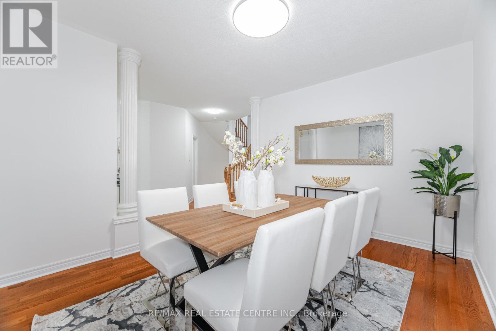 24 FUTURA AVENUE - 10