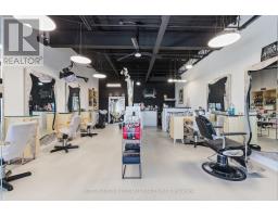 19 - Salon - 8611 Weston Road, Vaughan, ON L4L9P1 Photo 10