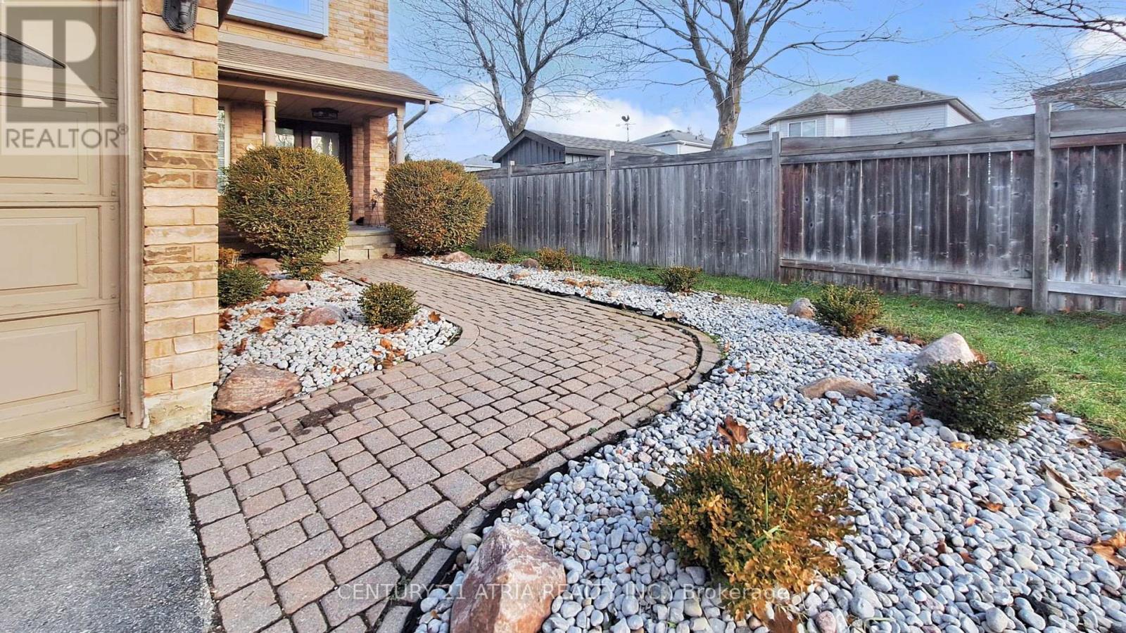 1166 ORIOLE CRESCENT - 3