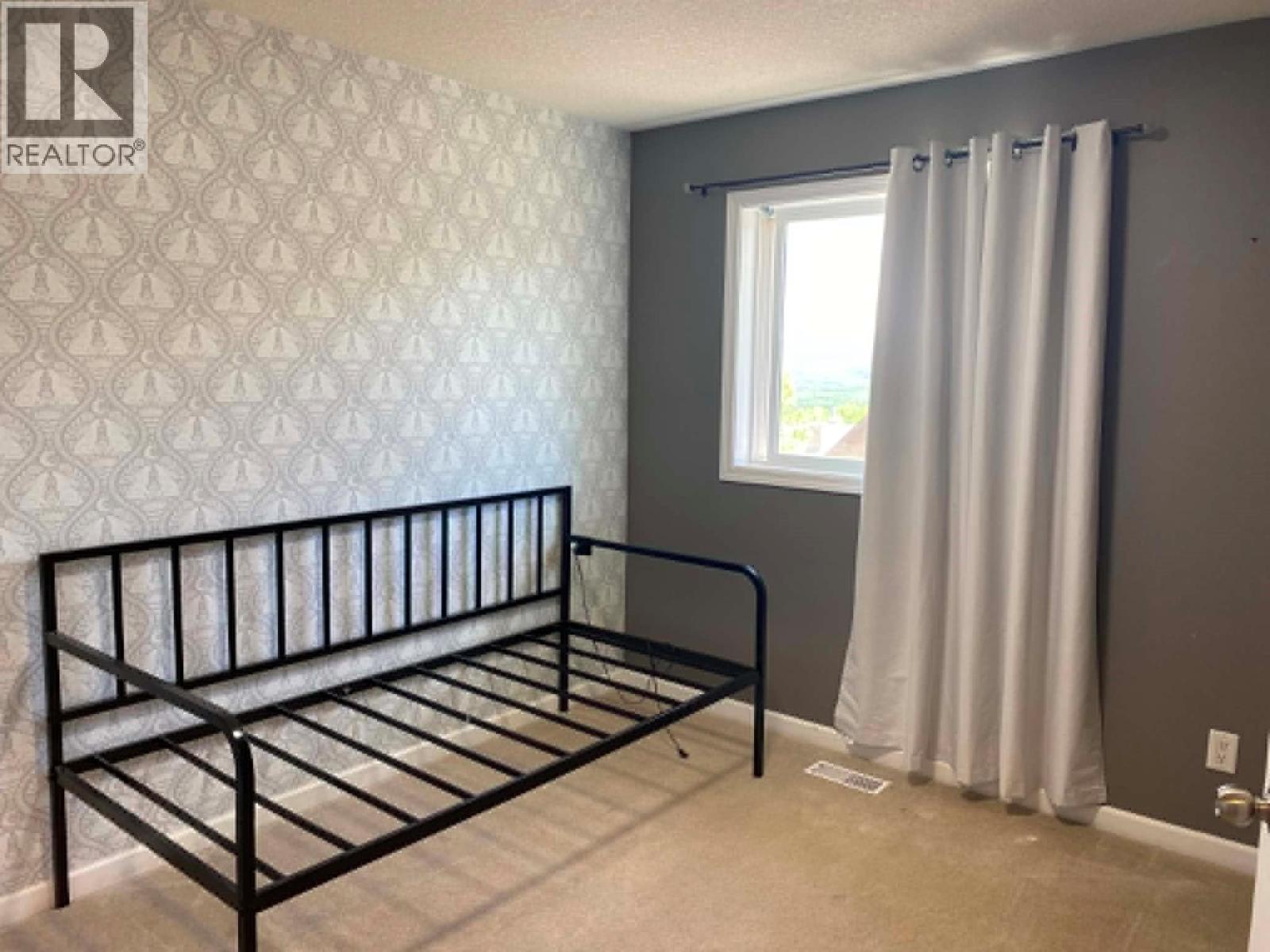 5404 Hillside Avenue - 9