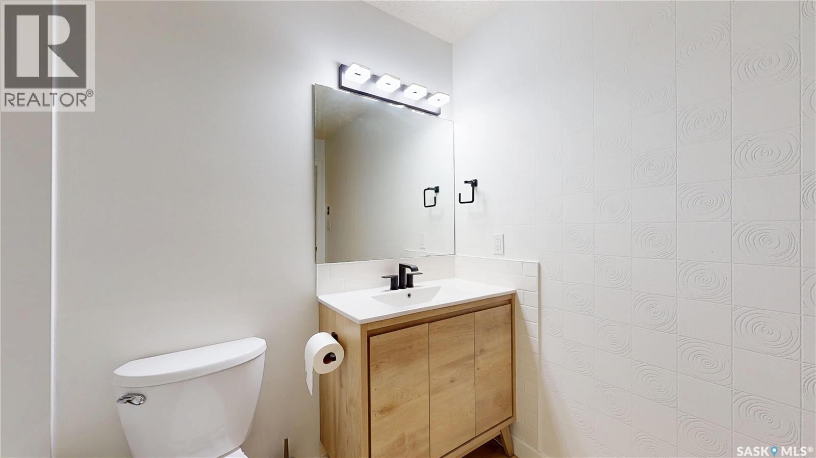 #304 2315 Cornwall STREET - 23