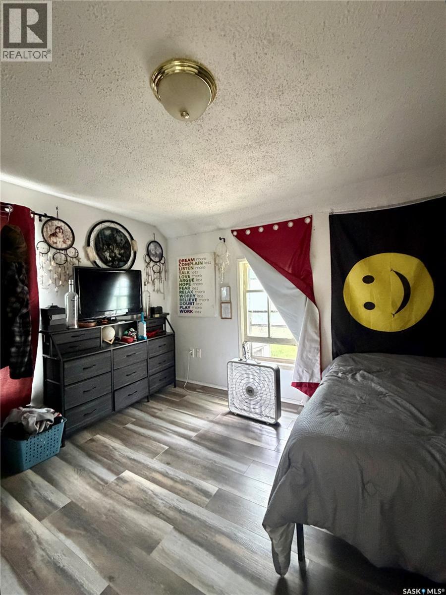 233 Herbert STREET E - 13