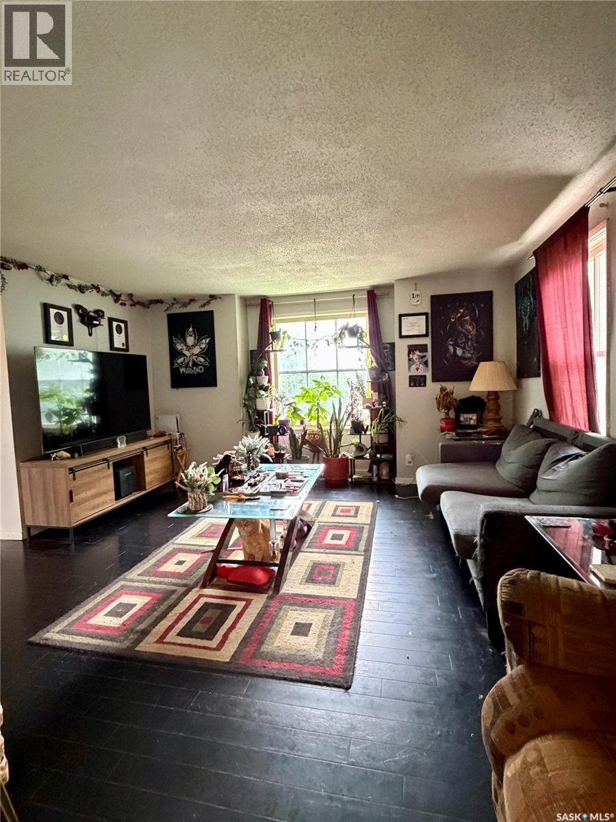 233 Herbert STREET E - 7