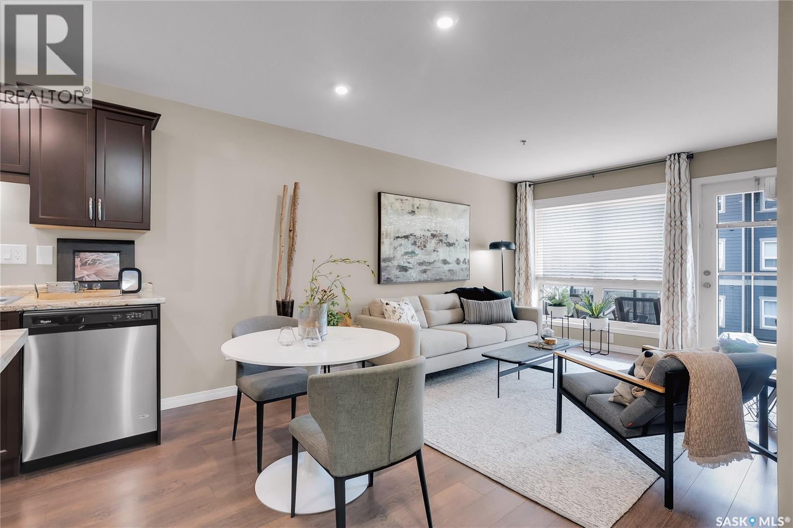 4216 108 Willis CRESCENT — photo 11