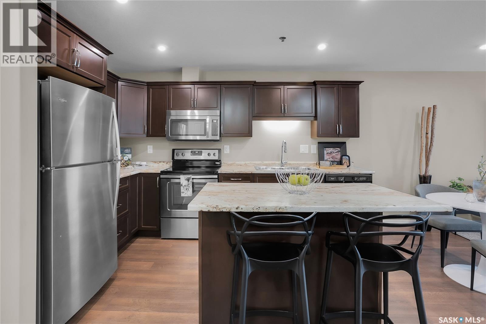 4216 108 Willis CRESCENT - photo 5