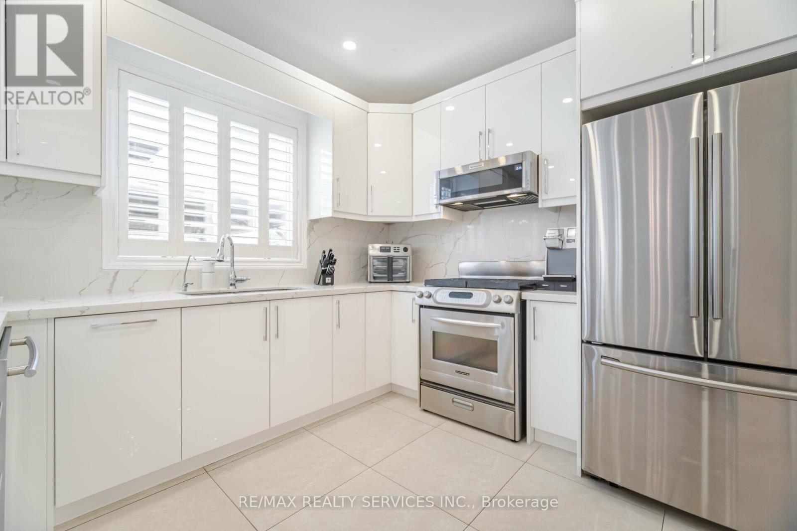 1317 WELLER CROSS - 13