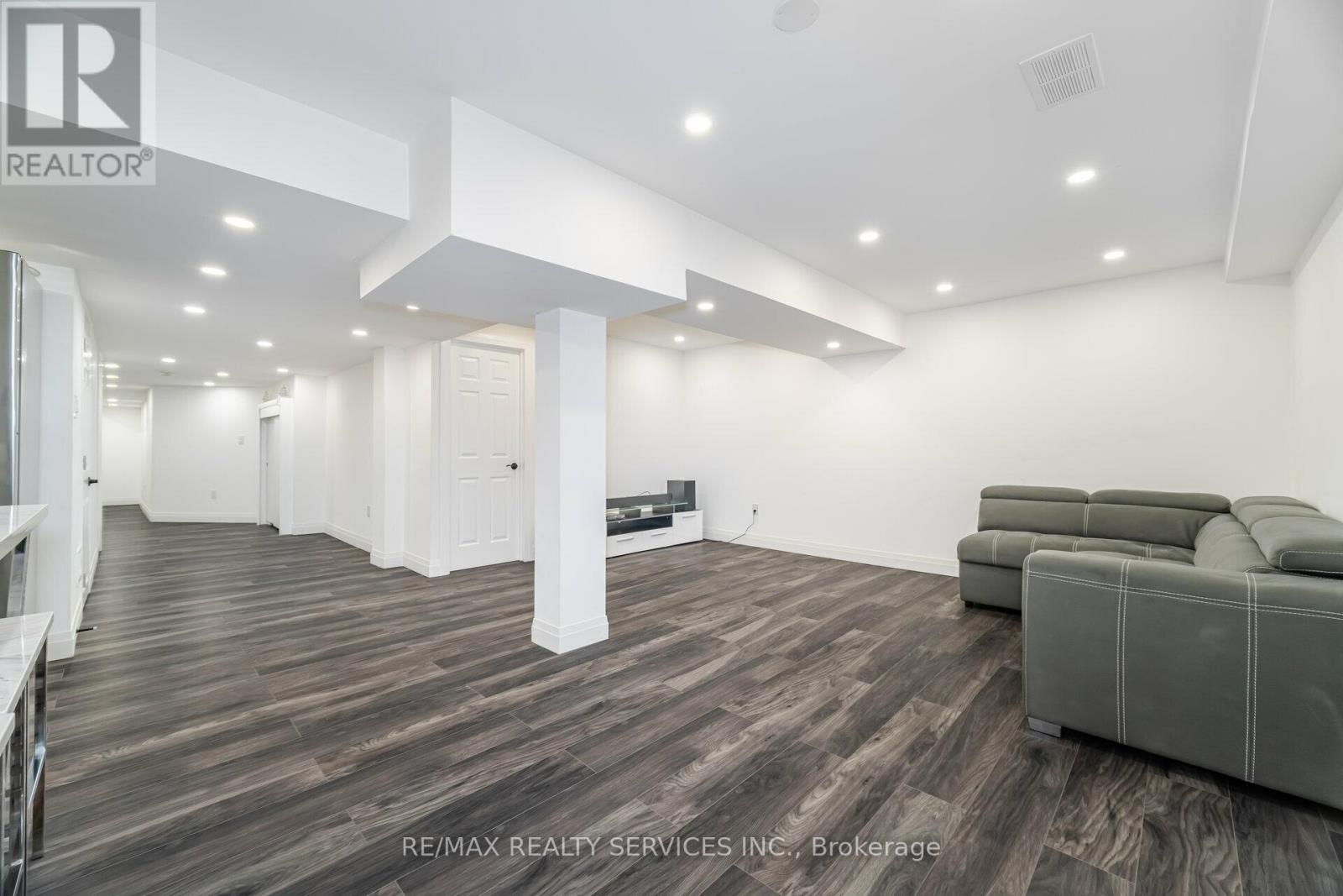 1317 WELLER CROSS - 41