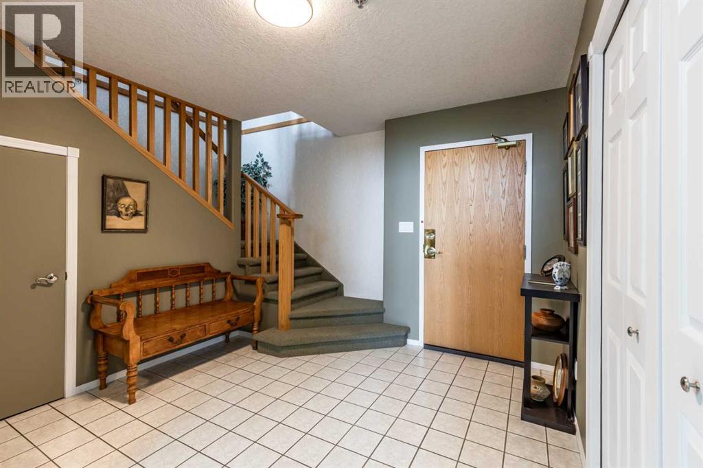 405, 1535 Southview Drive SE - photo 3