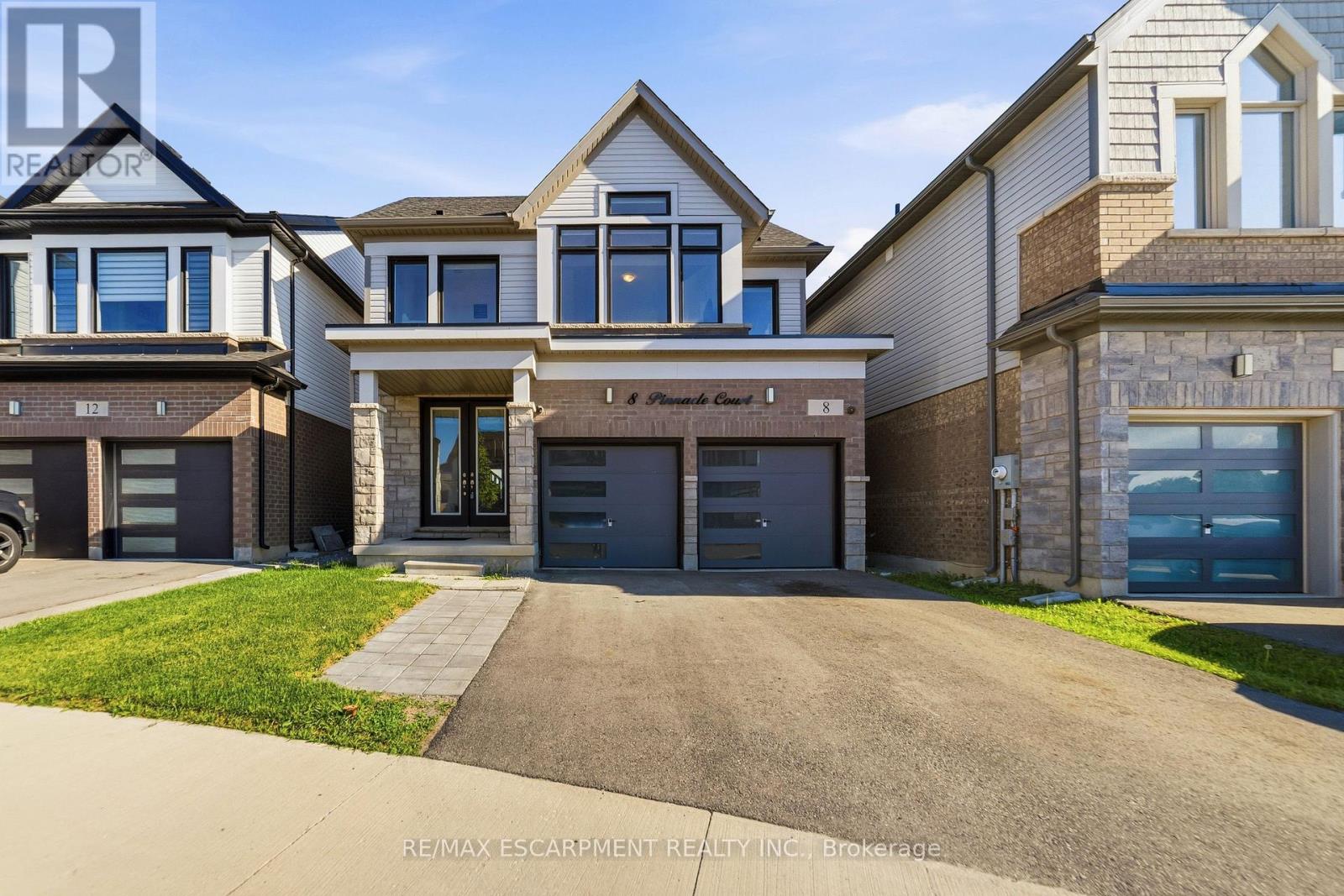 8 PINNACLE COURT - 1