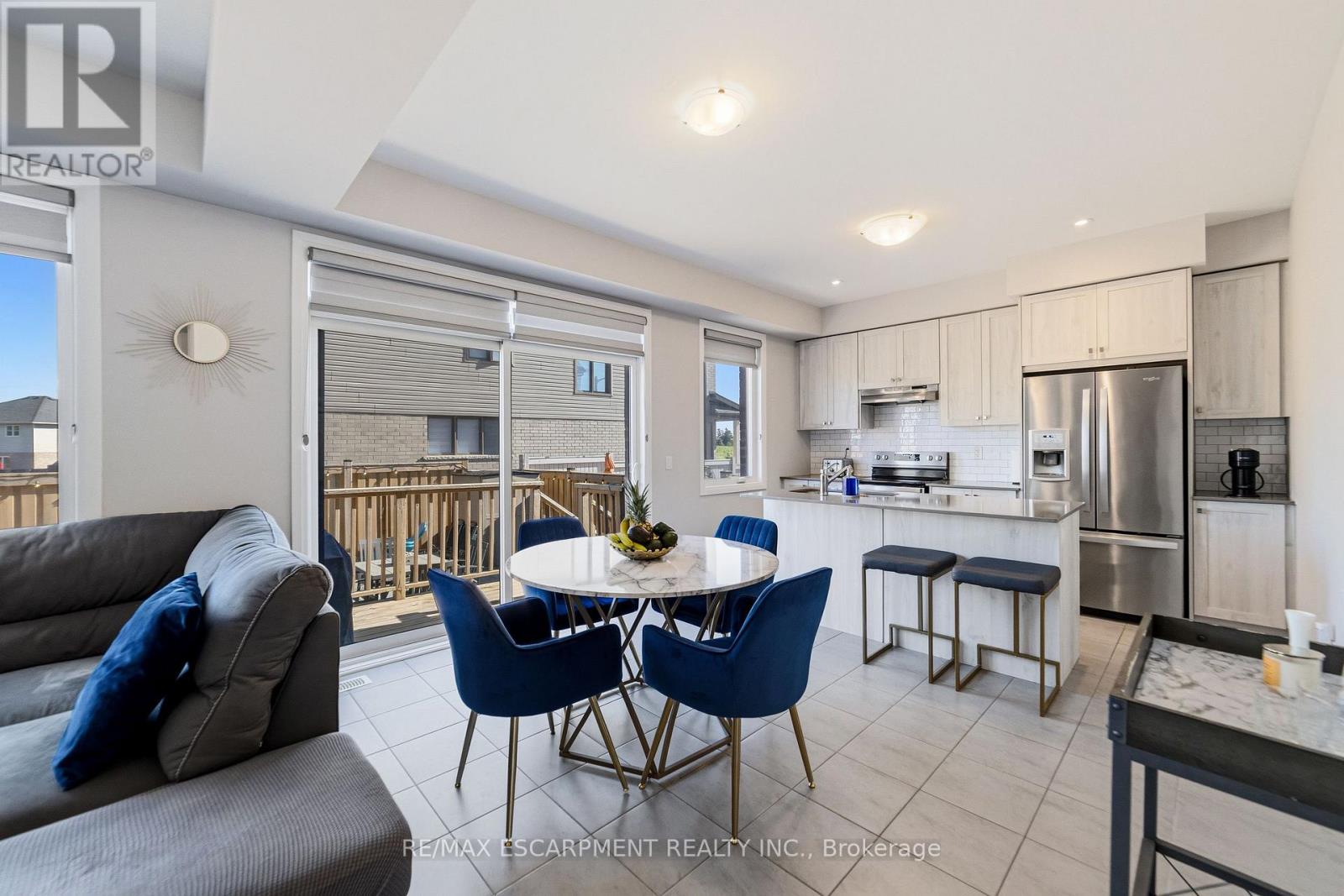 8 PINNACLE COURT - 10