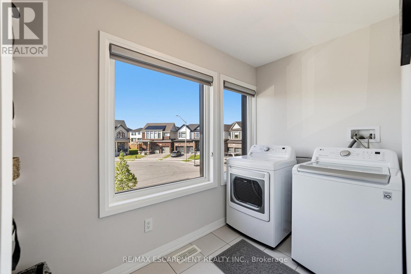 8 PINNACLE COURT - 19