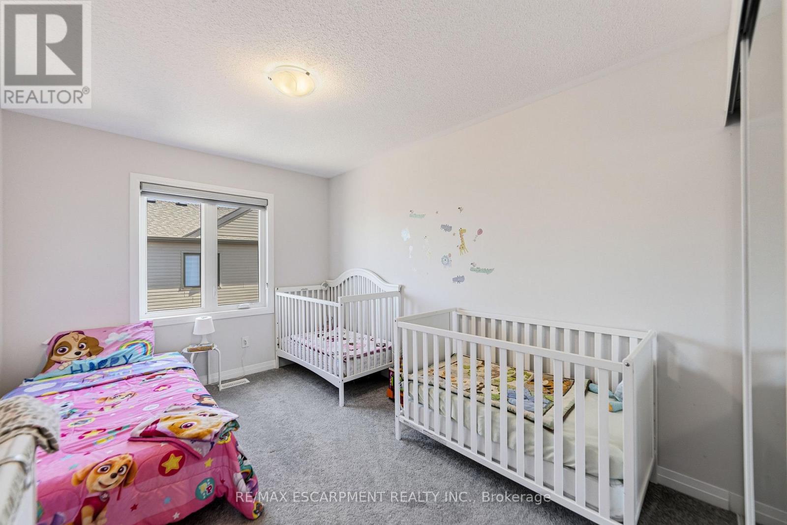 8 PINNACLE COURT - 26