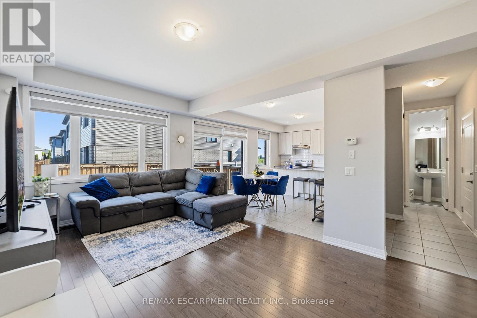 8 PINNACLE COURT - 7